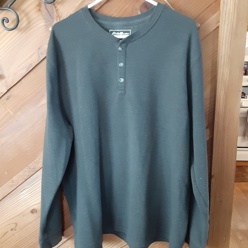 EDDIE BAUER THERMAL WAFFLE KNIT HENLEY in FADED BLACK (GRAPHITE) MENS SIZE 2XL.